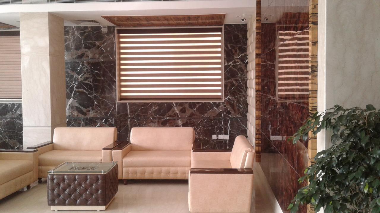 Hotel The Grand Inn Jammu Exterior foto