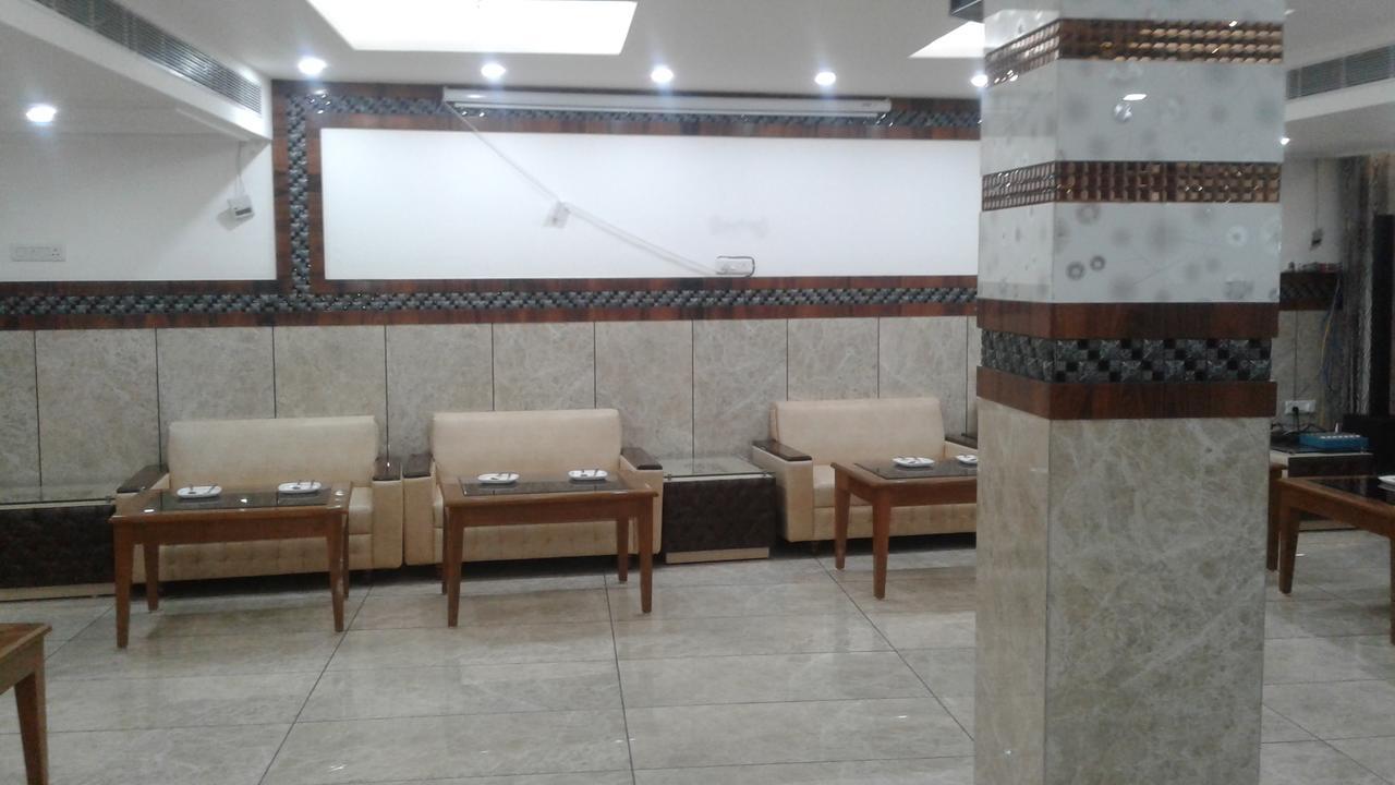 Hotel The Grand Inn Jammu Exterior foto